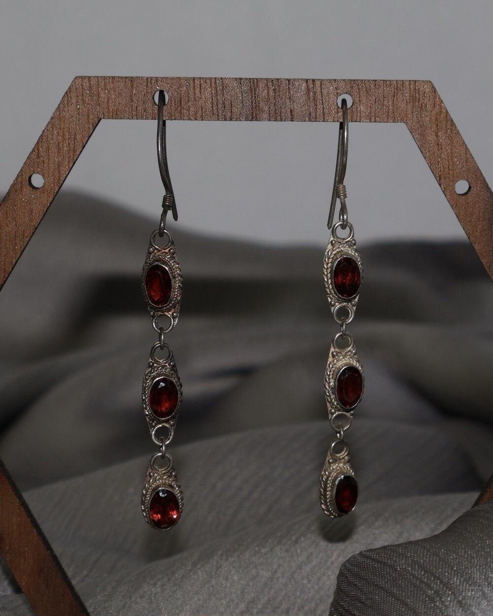 Vintage Sterling Silver Garnet Dangle Earrings 3.9G / 2.4in